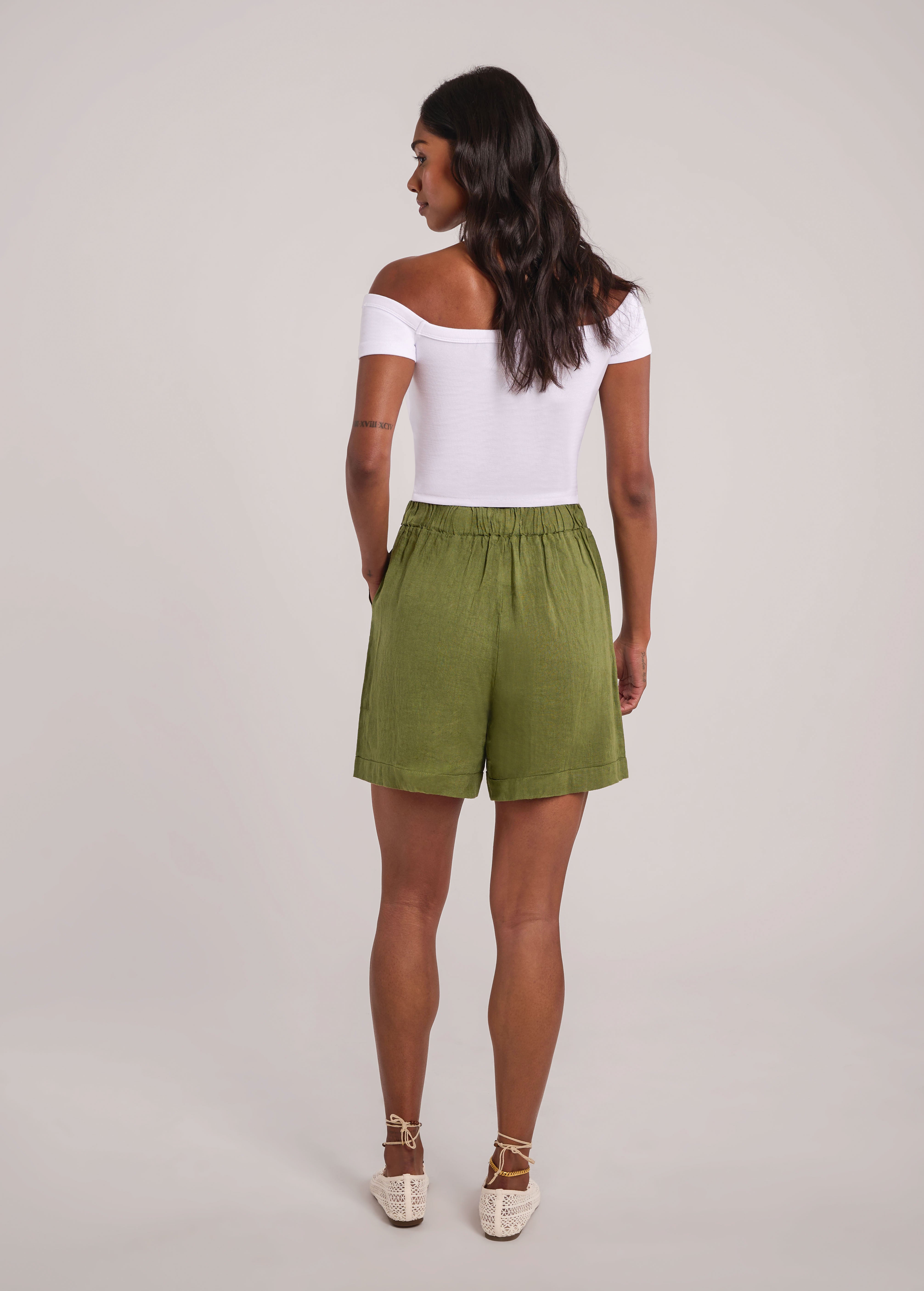 WILLA WIDE LEG LINEN SHORTS / MOSS