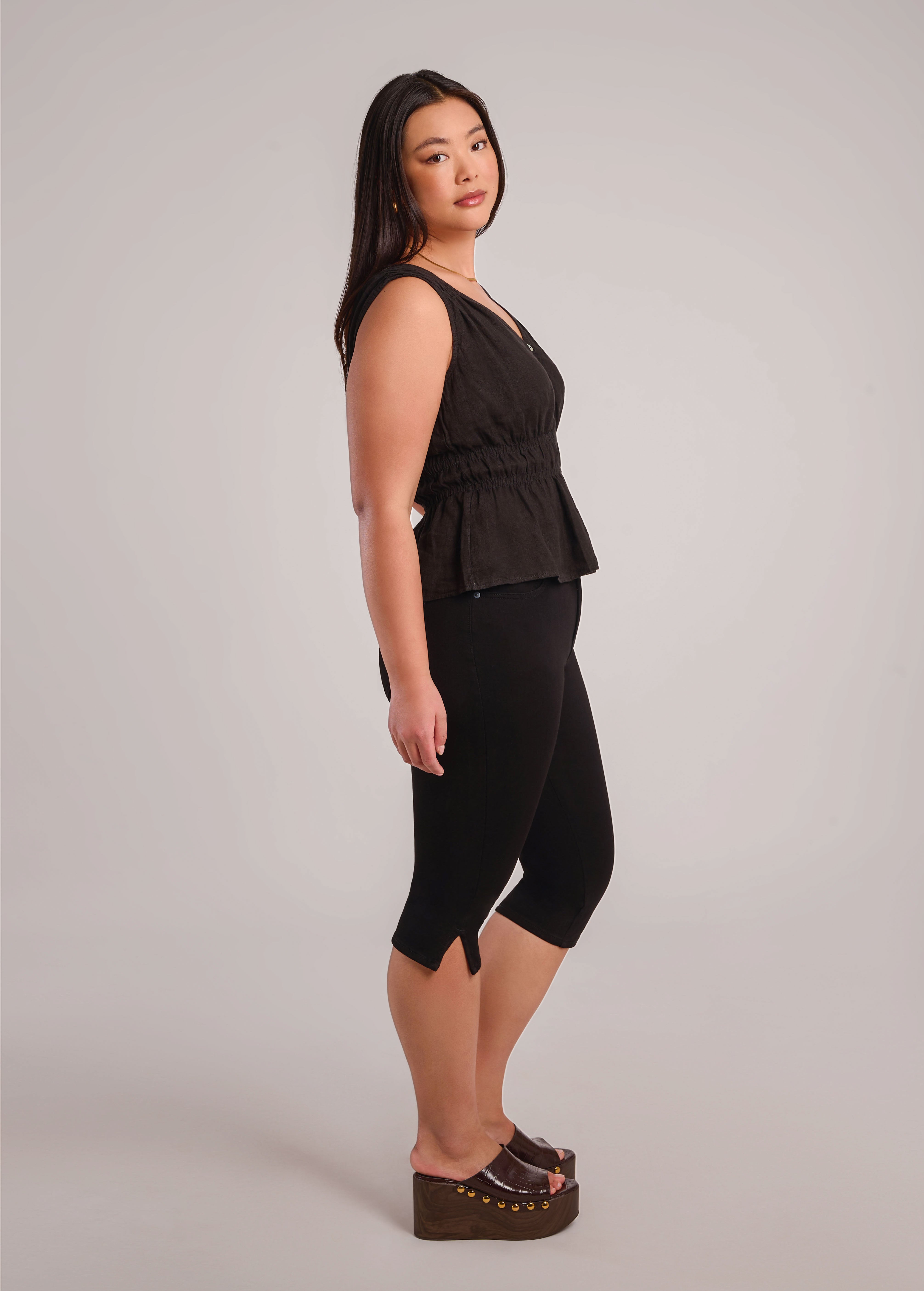 ELOISE V-NECK LINEN TANK TOP / BLACK