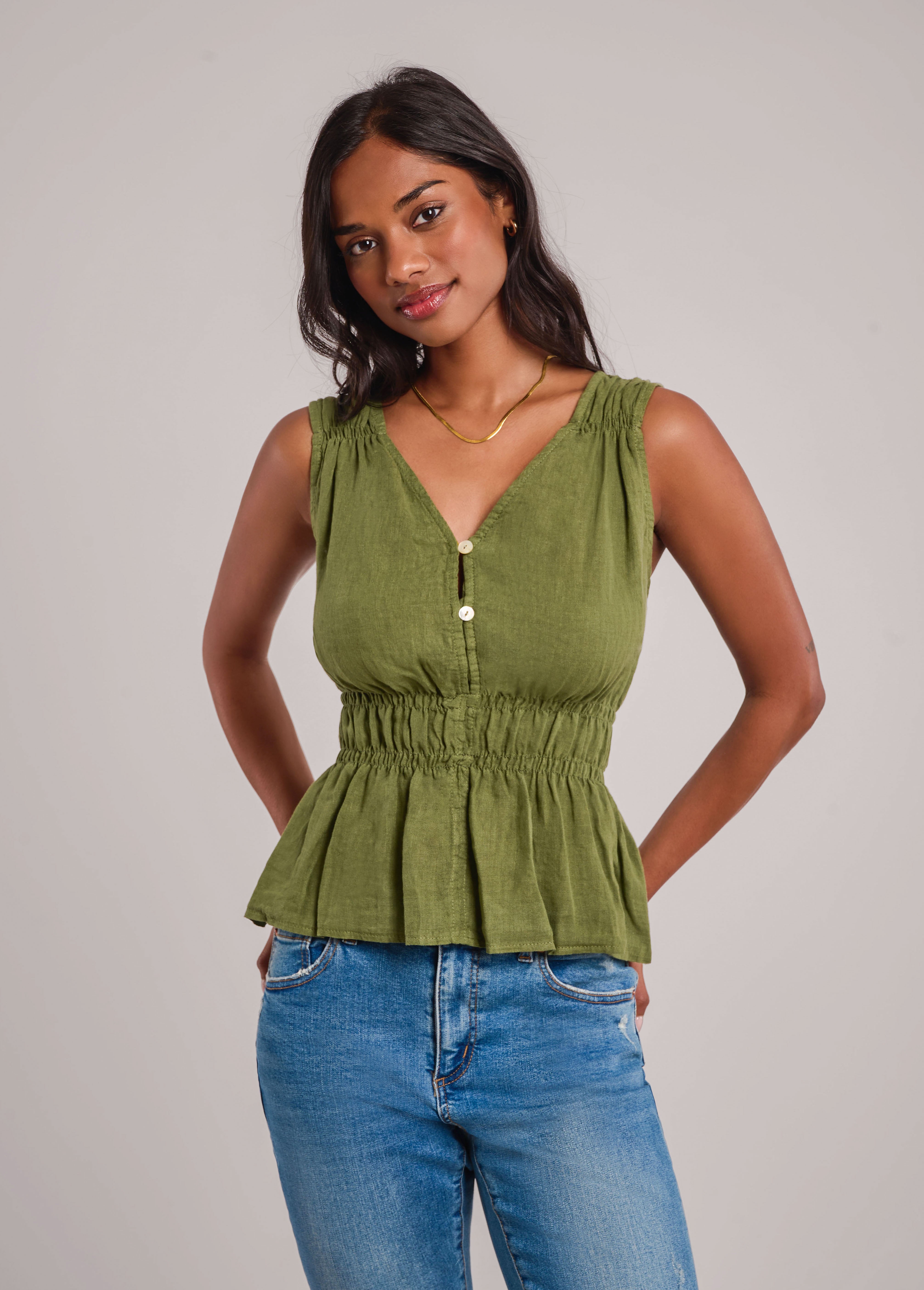 ELOISE V-NECK LINEN TANK TOP / MOSS