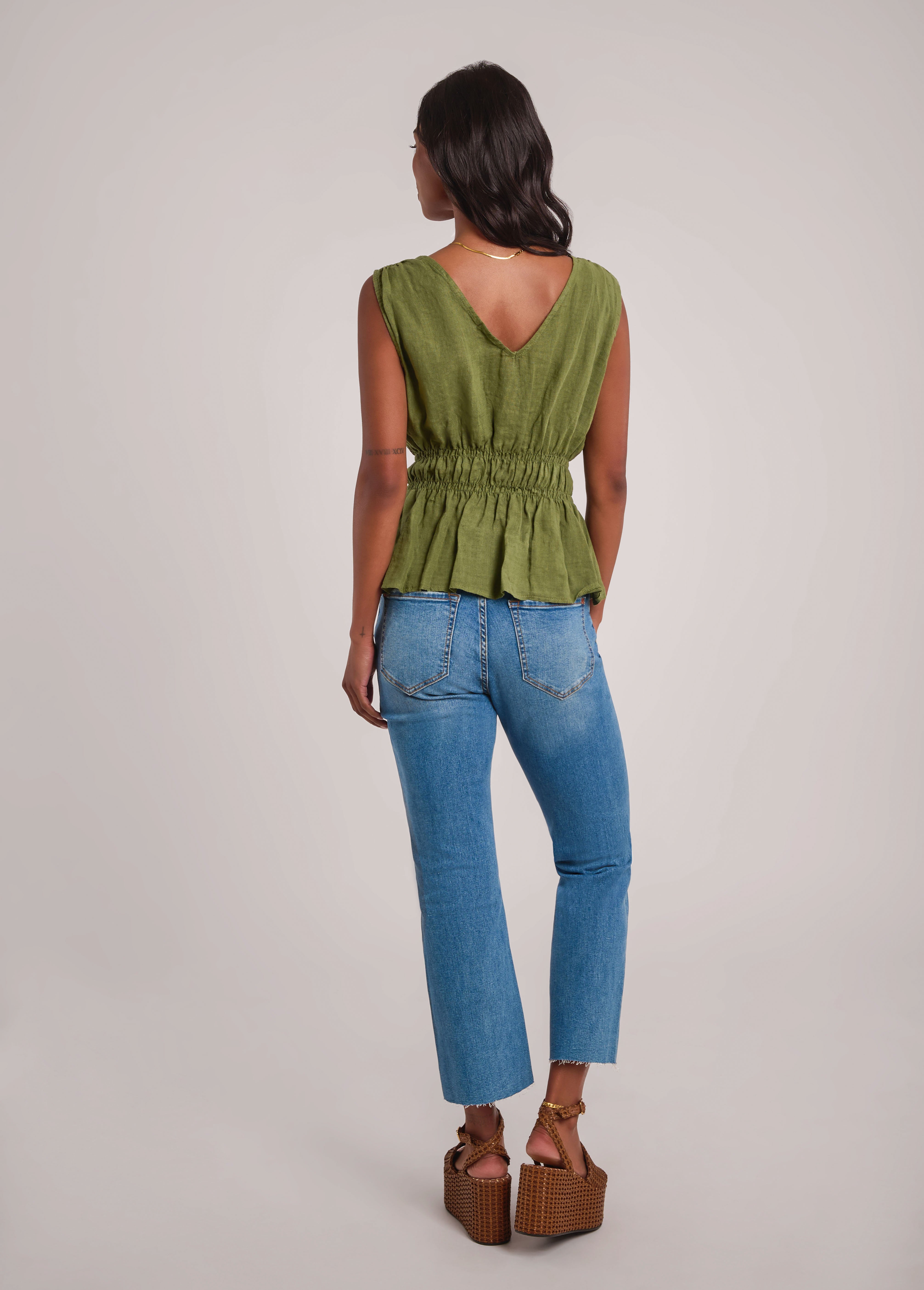 ELOISE V-NECK LINEN TANK TOP / MOSS