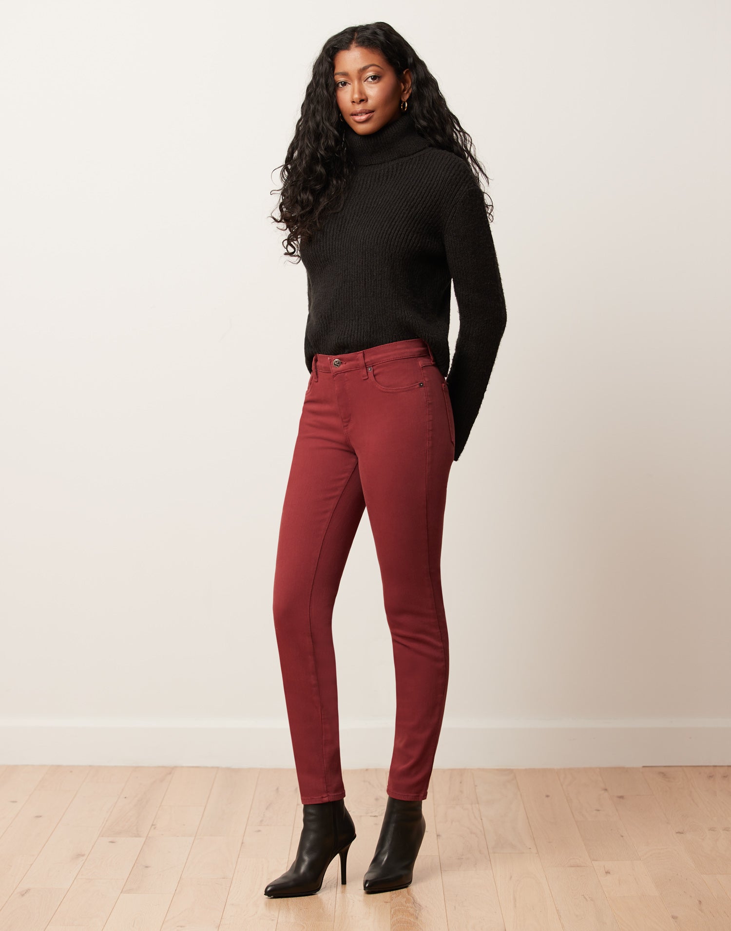 Skin color leggings stockings brand new, Women's Fashion, Bottoms, Jeans &  Leggings on Carousell
