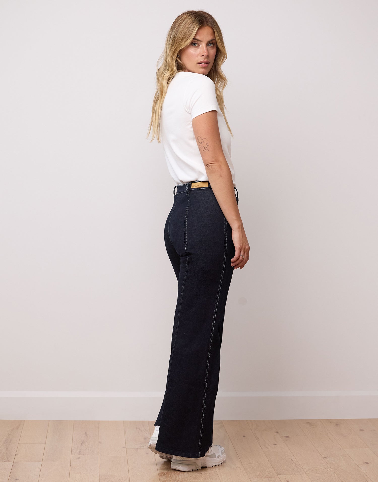 LILY WIDE LEG JEANS / STARGAZER