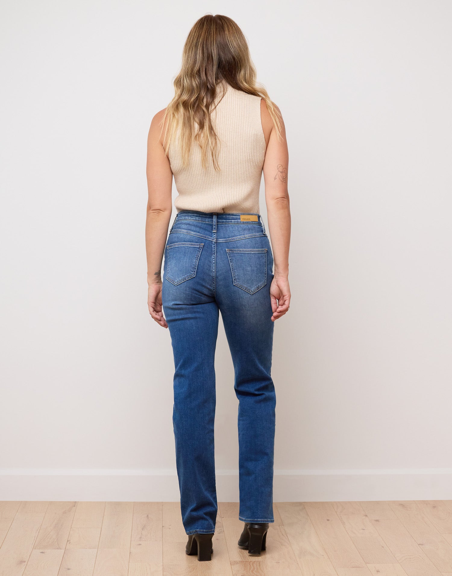 CHLOE STRAIGHT JEANS / EVERYDAY BLUE