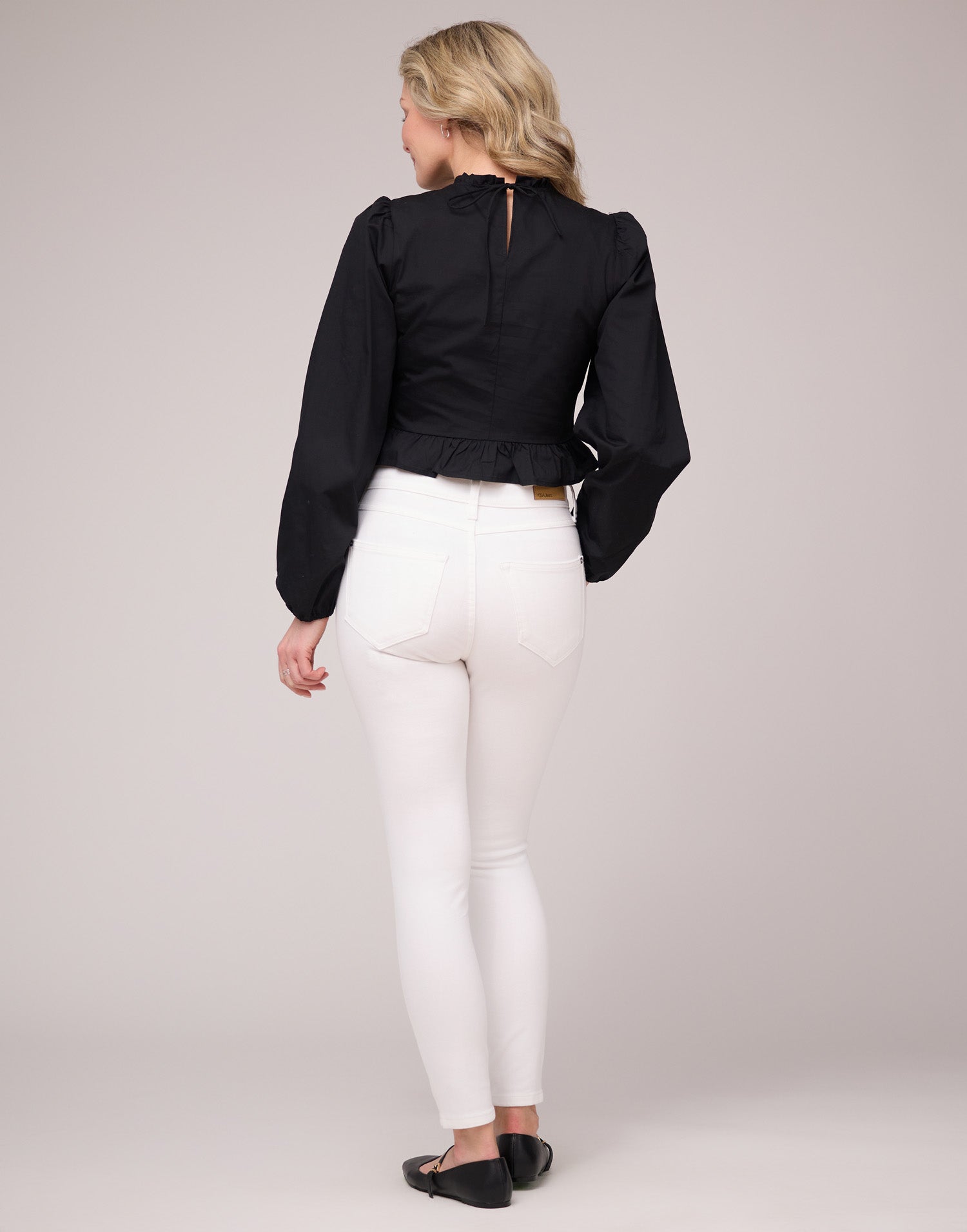 RACHEL SKINNY JEANS / WHITE SHELL