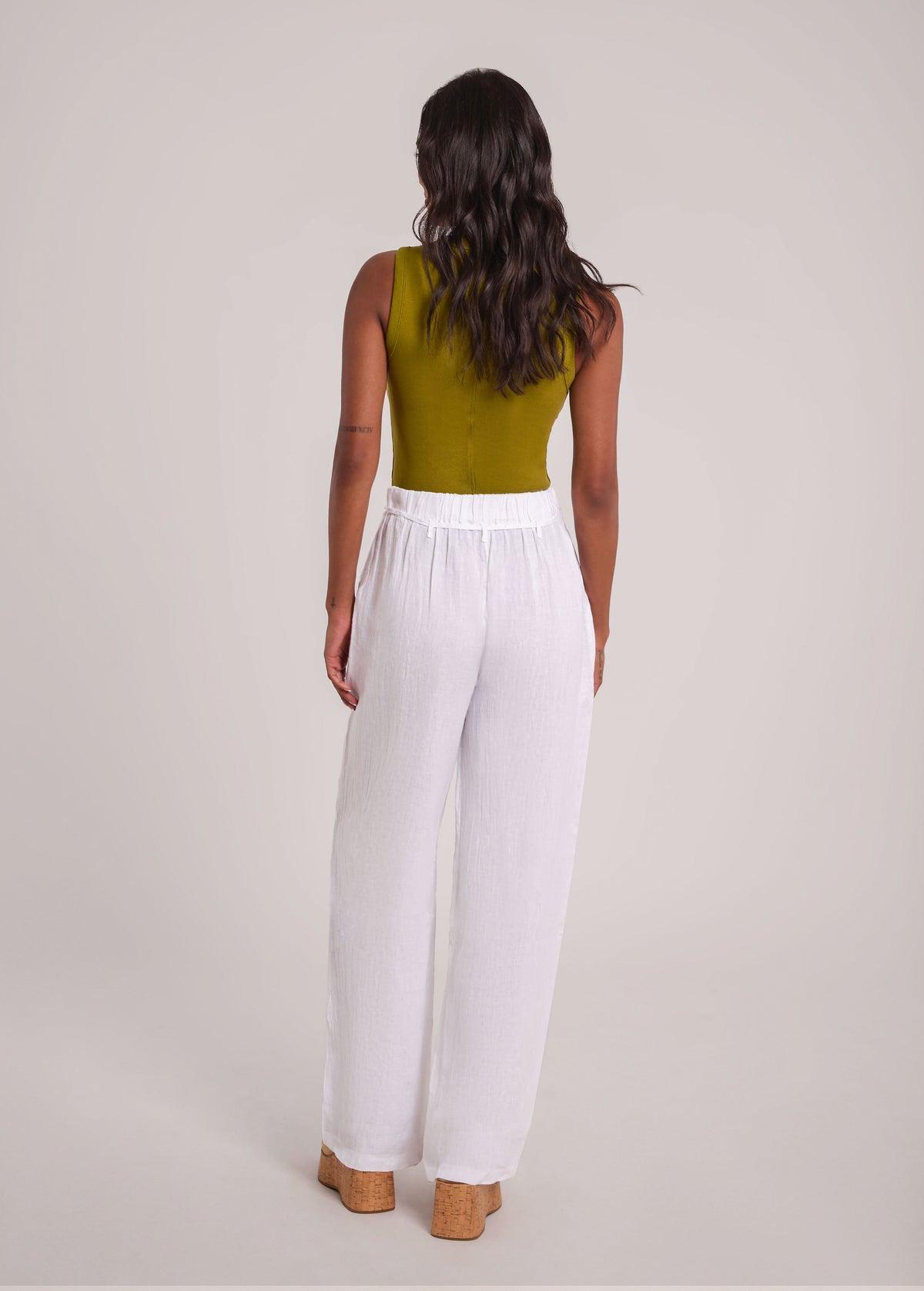 NORA BELTED LINEN TROUSERS / WHITE