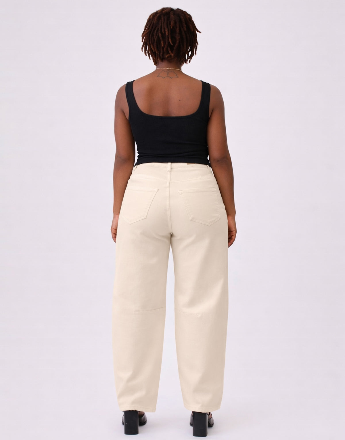 MALIA RELAXED JEANS / SHIRLEY