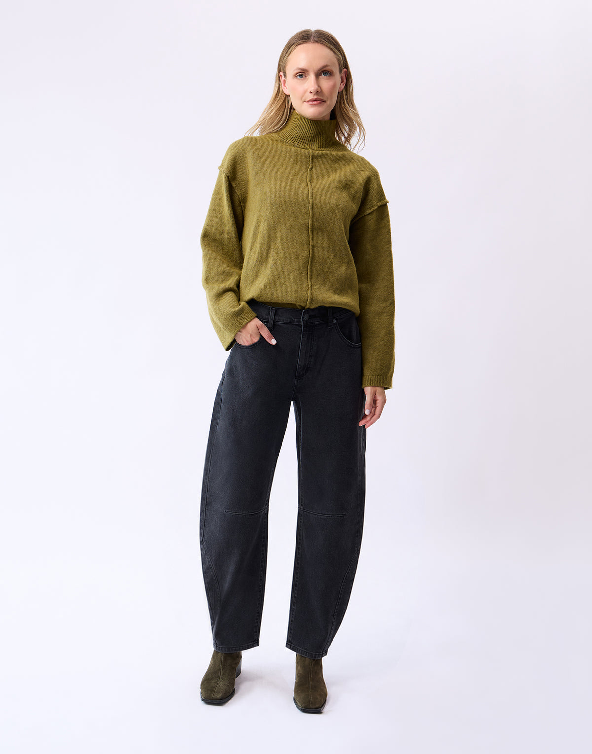 MALIA RELAXED BARREL JEANS / EMBRACE