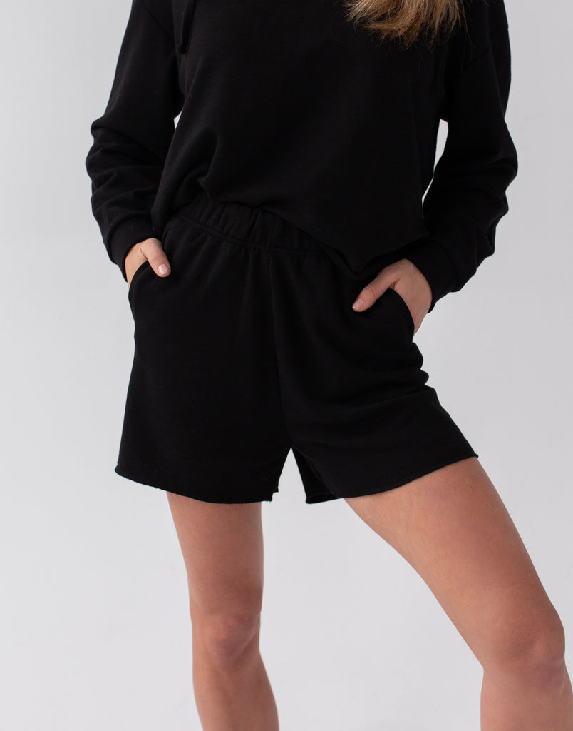RELAXED SHORTS / BLACK
