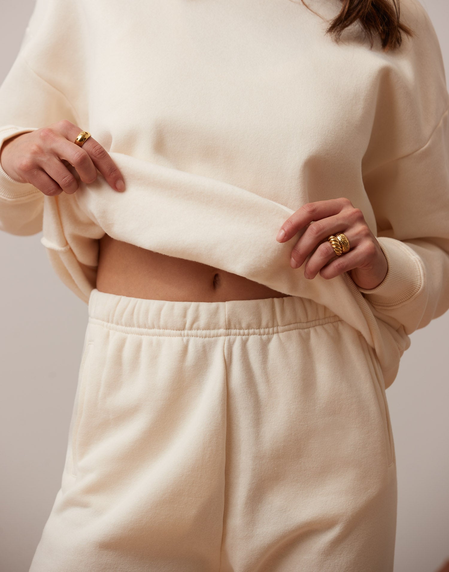 OVERSIZED CREW NECK SWEATSHIRT / CREAM