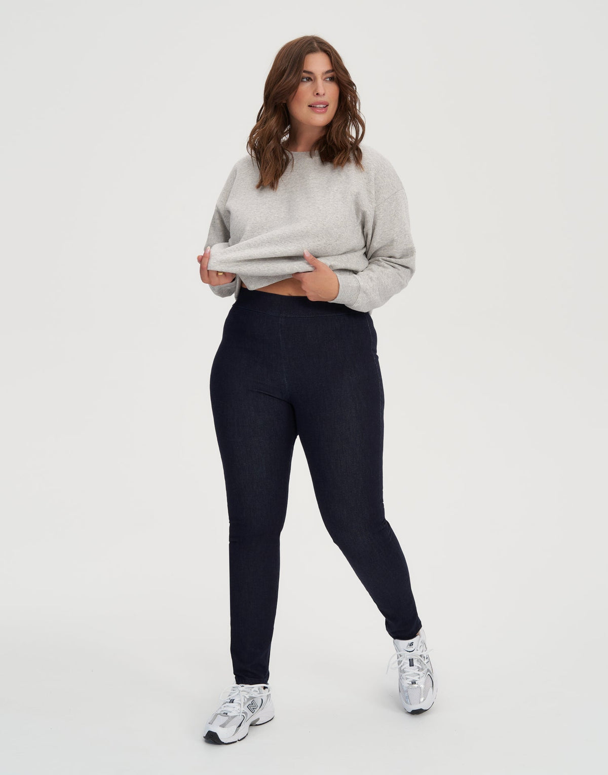 HIGH RISE / RACHEL SKINNY / PRAGUE PULL-ON / 30" INSEAM