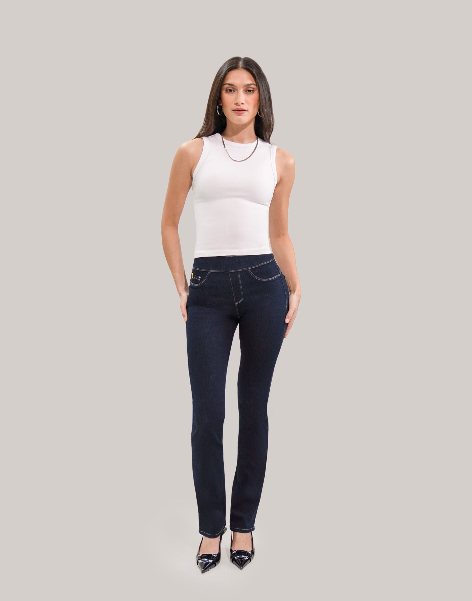 EMILY SLIM LEG JEANS PULL ONS / PRAGUE