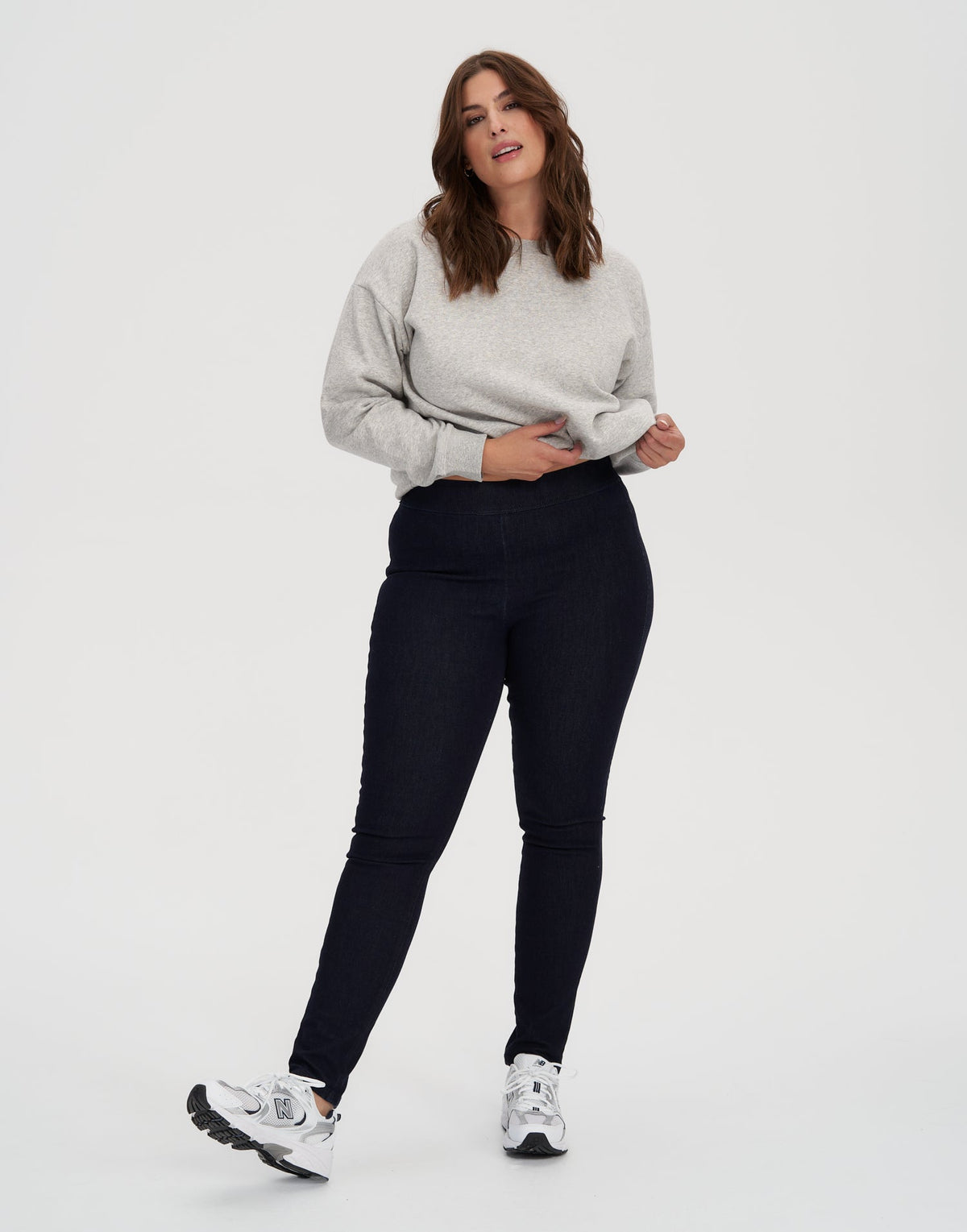 HIGH RISE / RACHEL SKINNY / PRAGUE PULL-ON / 30" INSEAM 34
